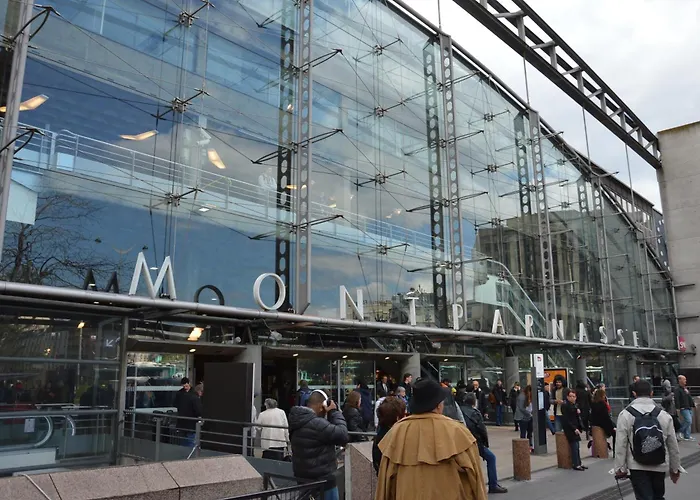 Rue Roger In Montparnasse Denfert Rochereau - With Direct Train To & From Cdg Airport Parigi