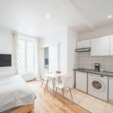 Roger - Montparnasse 14th Apartman *