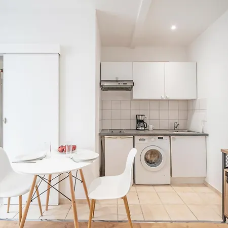 Rue Roger #1 - Bills Included - Direct Train From Cdg Airport