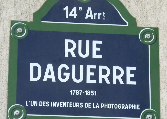 Rue Roger In Montparnasse Denfert Rochereau - With Direct Train To & From Cdg Airport Apartman *