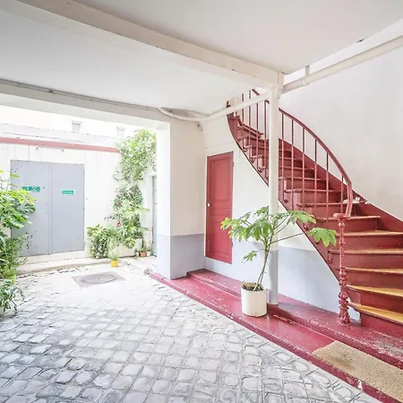 Roger - Montparnasse 14th Apartment